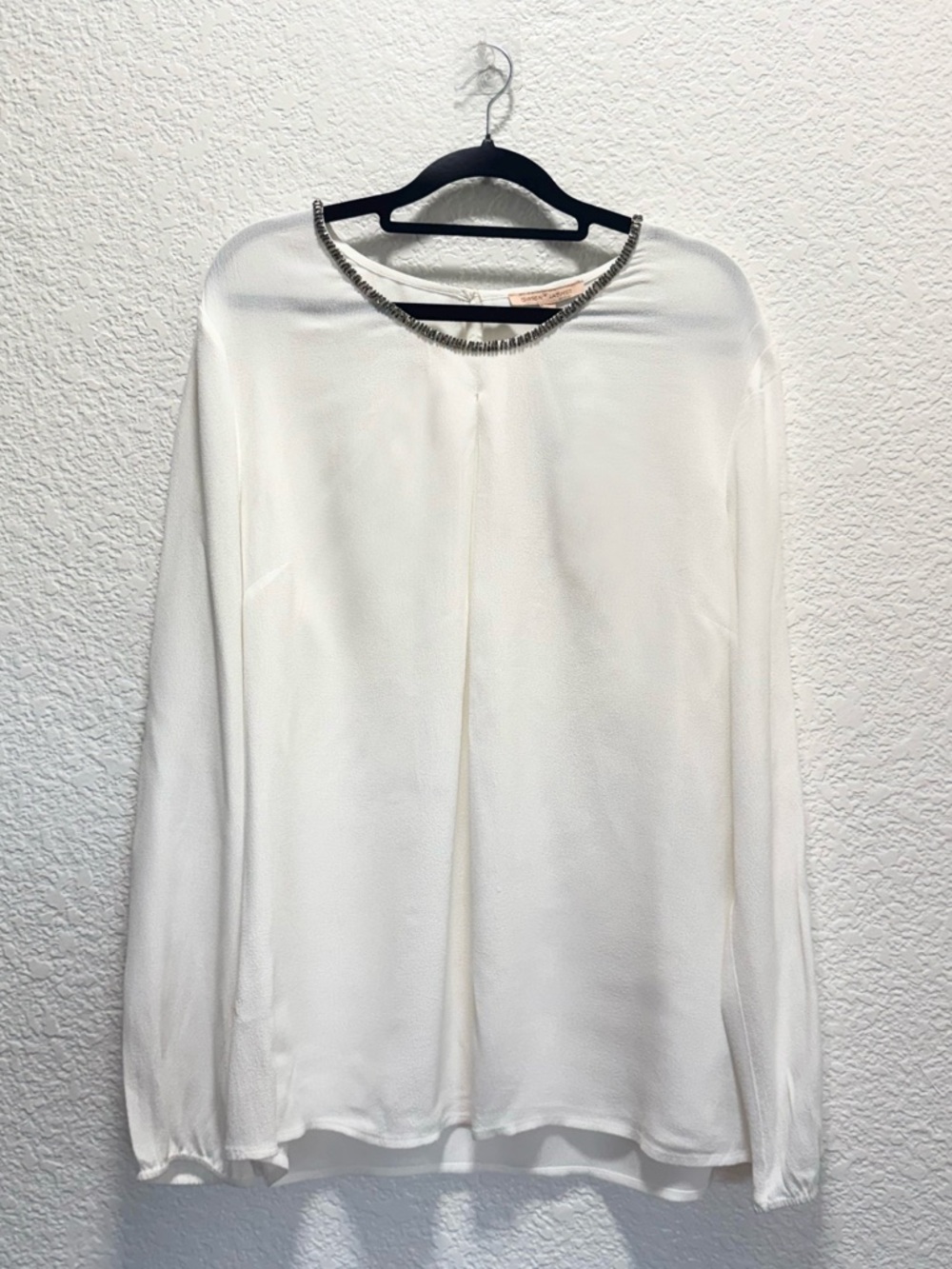 Gibson Latimer White Beaded Crewneck Long-Sleeve Blouse